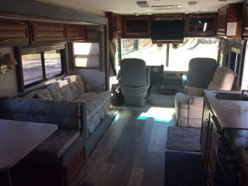 2003 Fleetwood Bounder