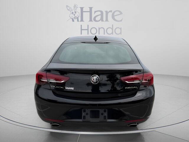 2018 Buick Regal Sportback Essence