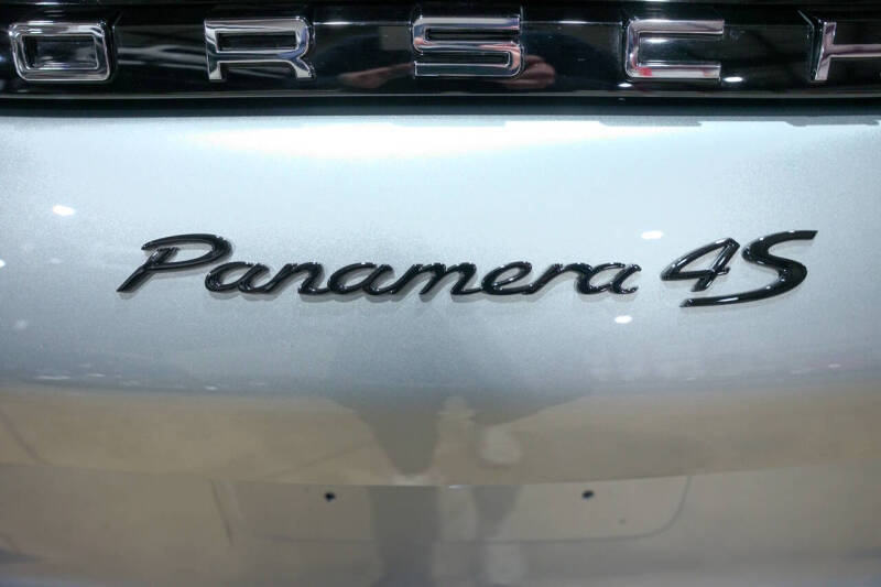 2018 Porsche Panamera 4S