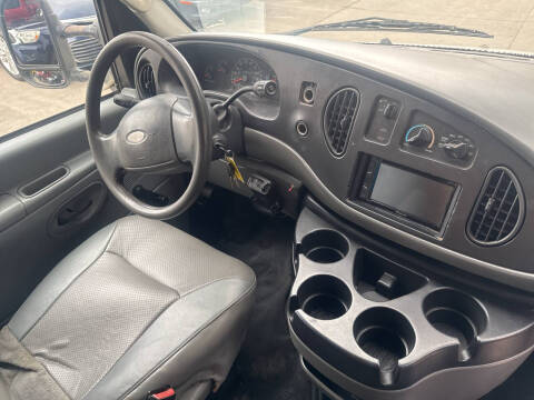 2003 Ford E-Series E-450 SD