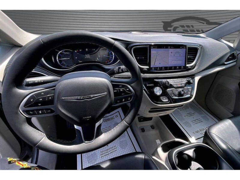2024 Chrysler Pacifica Plug-In Hybrid
