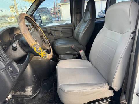 2004 Chevrolet Express 2500