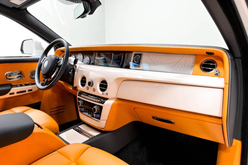 2022 Rolls-Royce Phantom