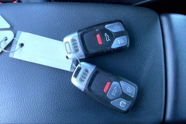 2019 Audi A4 quattro Premium Plus 45 TFSI