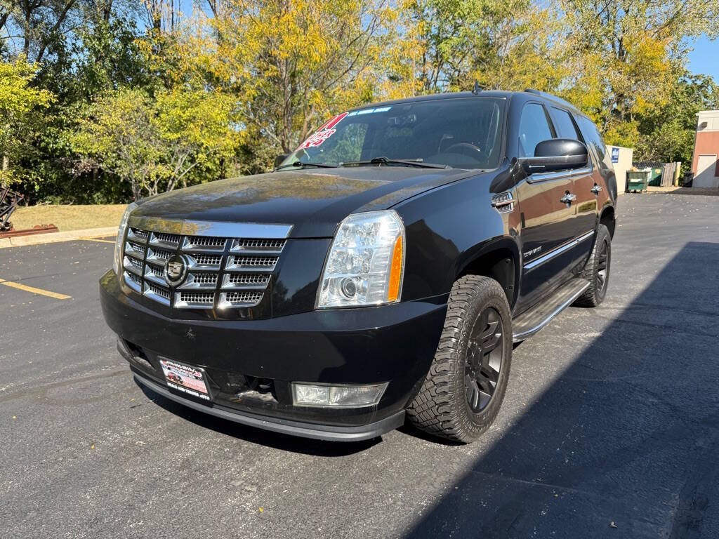 2011 Cadillac Escalade for sale at Deals & Trades in Aurora, IL