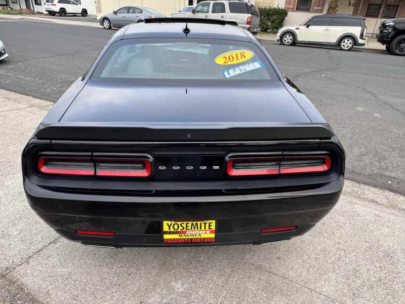 2018 Dodge Challenger SXT Plus