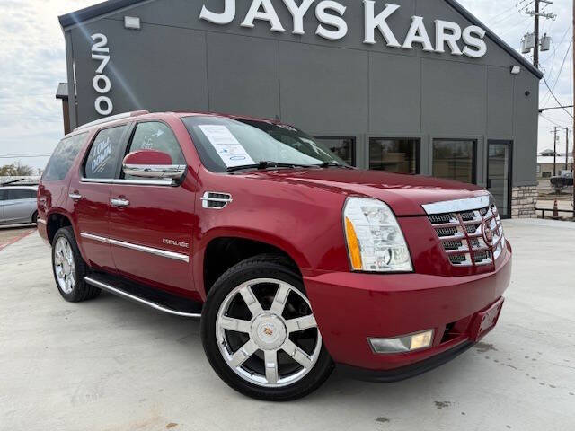 2013 Cadillac Escalade Luxury's photo