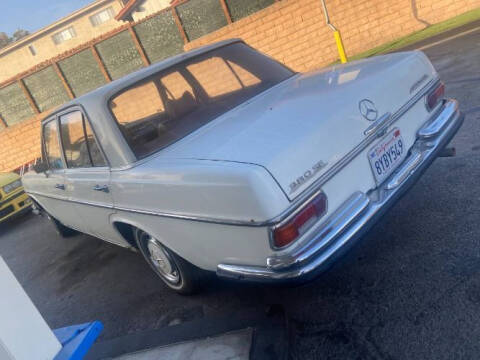 1970 Mercedes-Benz 280-Class