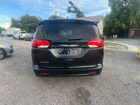 2021 Chrysler Voyager LXi