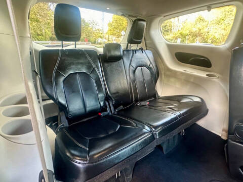 2020 Chrysler Voyager LXi