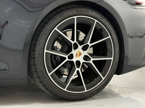 2025 Porsche 911 Carrera