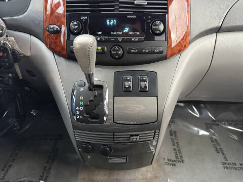 2009 Toyota Sienna XLE