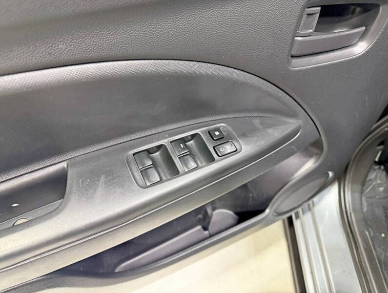 2021 Mitsubishi Mirage G4 LE