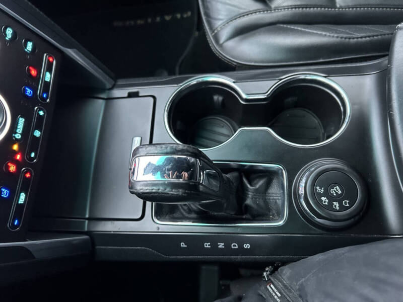 2017 Ford Explorer Platinum