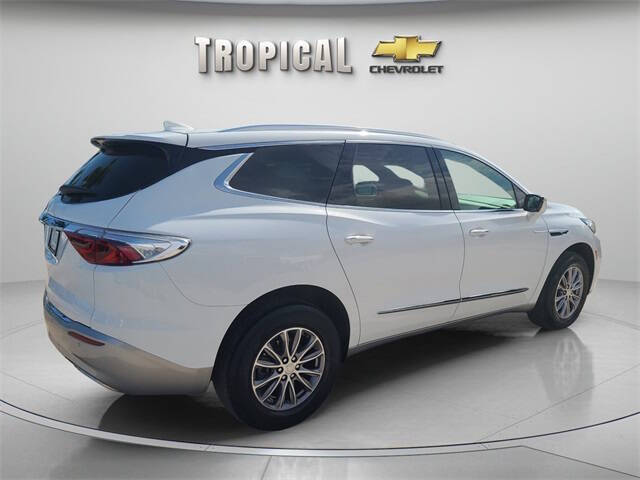 2022 Buick Enclave Essence