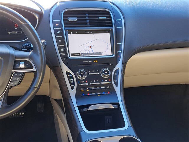 2019 Lincoln Nautilus Reserve