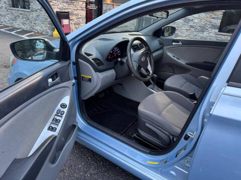 2013 Hyundai Accent GS