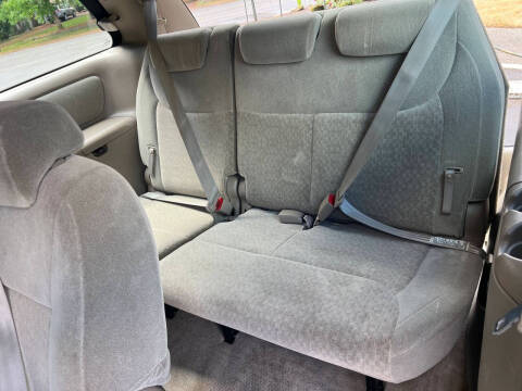 2005 Toyota Sienna