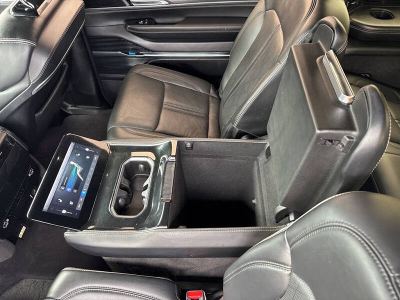 2022 Jeep Grand Wagoneer Series II