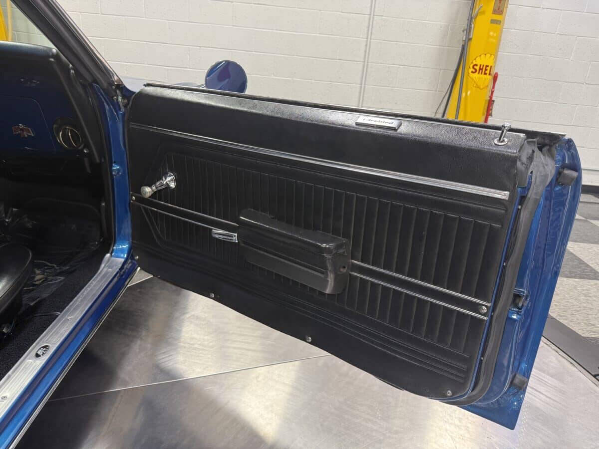 1968 Pontiac Firebird 34