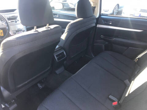 2011 Subaru Legacy 2.5i Premium