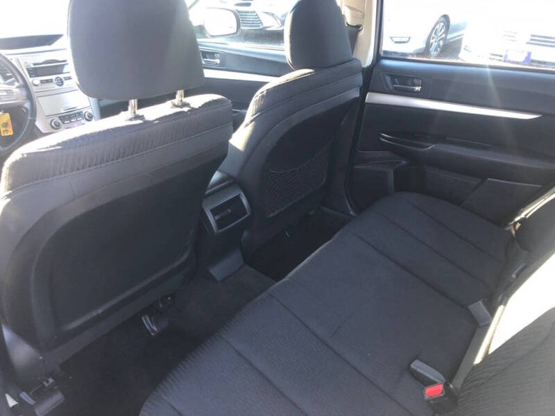 2011 Subaru Legacy 2.5i Premium