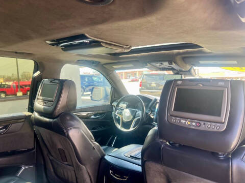 2017 Cadillac Escalade ESV Platinum