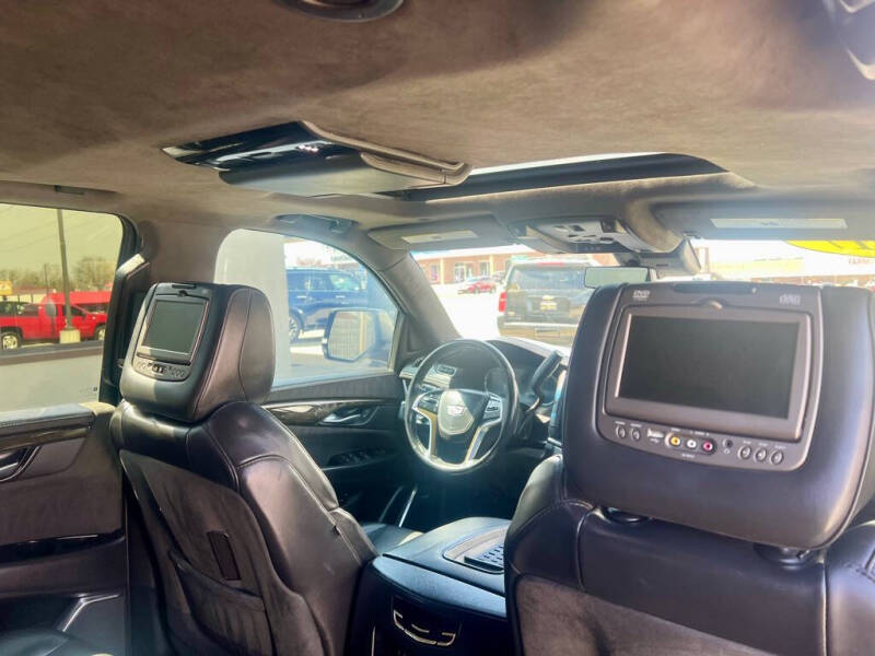 2017 Cadillac Escalade ESV Platinum