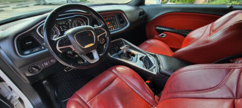 2016 Dodge Challenger SXT Plus