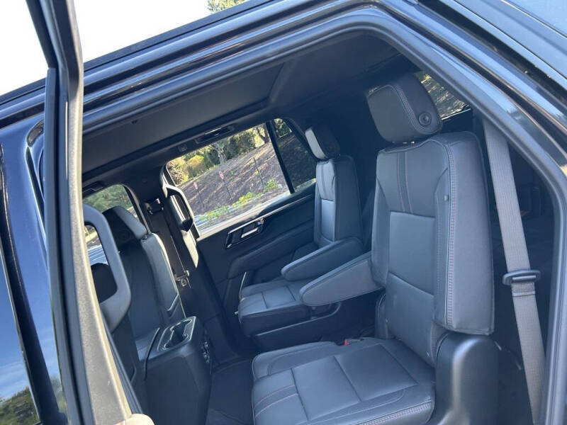 2025 Chevrolet Tahoe RST