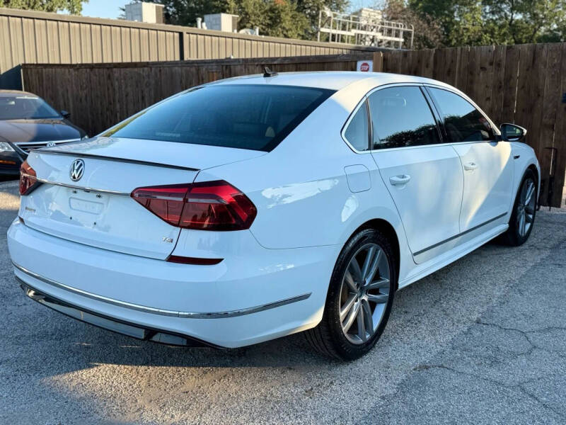 2017 Volkswagen Passat 1.8T R-Line