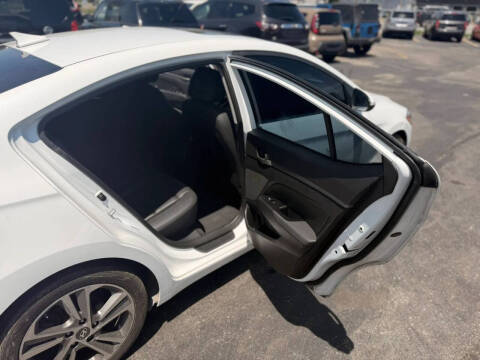 2017 Hyundai Elantra Limited