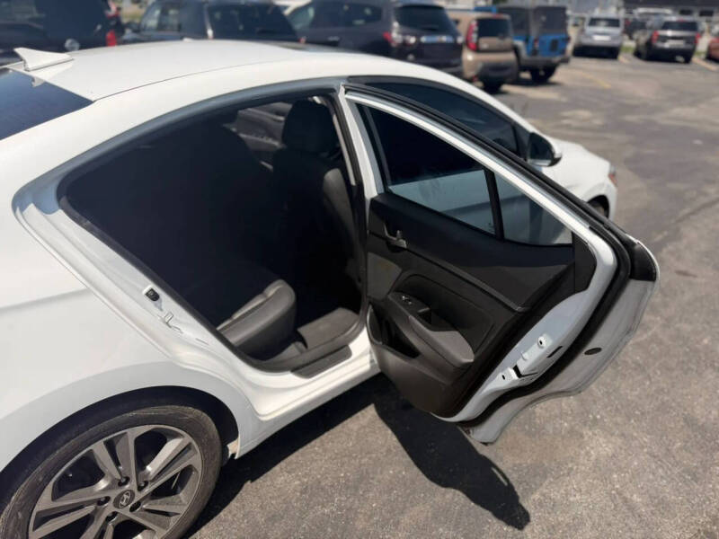 2017 Hyundai Elantra Limited