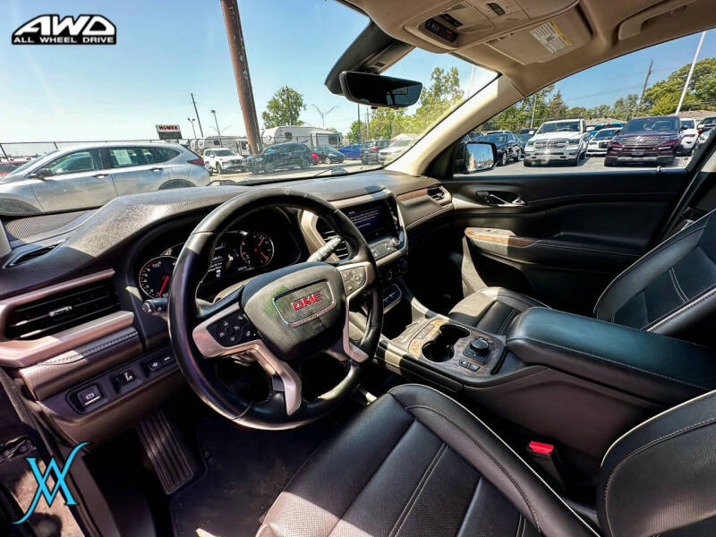 2020 GMC Acadia Denali