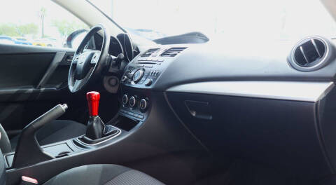 2013 Mazda MAZDA3 i Touring