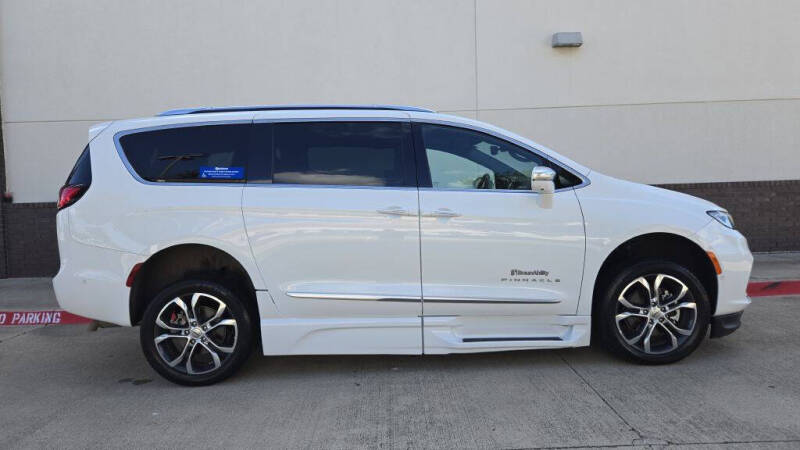 2022 Chrysler Pacifica Pinnacle