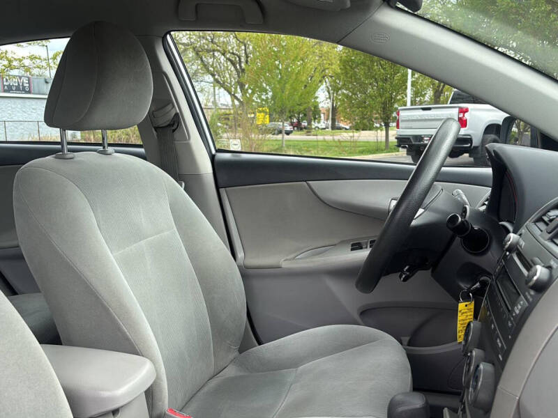 2011 Toyota Corolla LE
