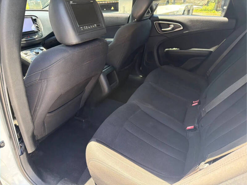 2015 Chrysler 200 Limited