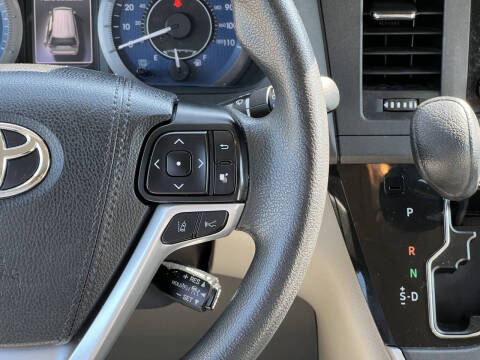 2020 Toyota Sienna LE 7-Passenger