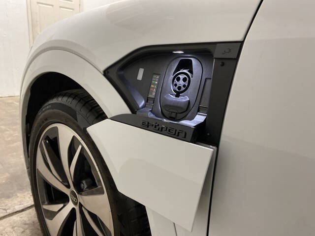 2024 Audi Q8 e-tron quattro Premium Plus