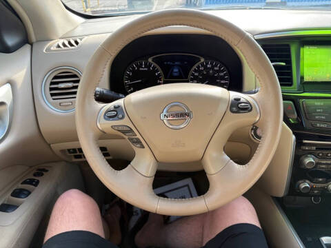 2013 Nissan Pathfinder SV