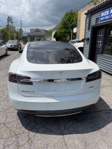 2013 Tesla Model S Performance