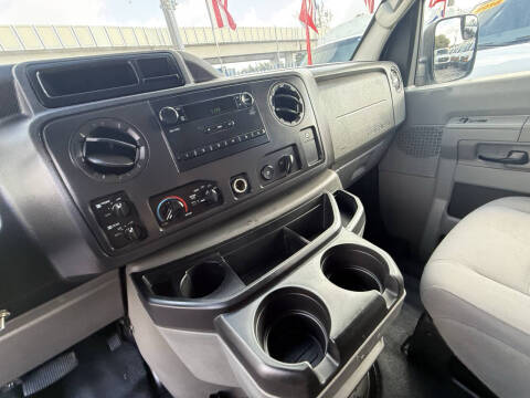 2012 Ford E-350