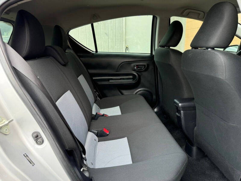 2018 Toyota Prius c Two