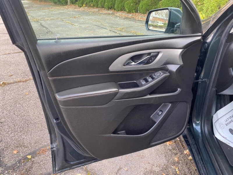 2018 Chevrolet Traverse LT Cloth