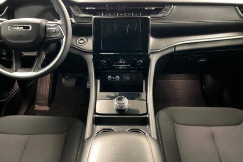 2025 Jeep Grand Cherokee Laredo X