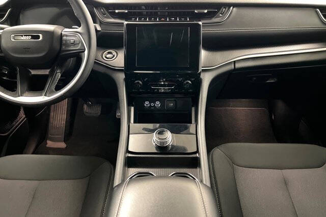 2025 Jeep Grand Cherokee Laredo X