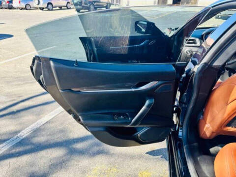 2016 Maserati Ghibli