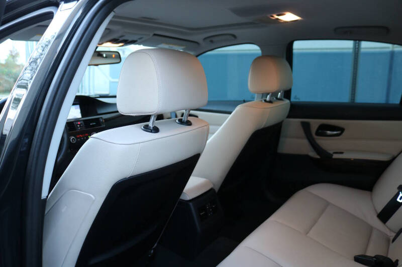 2011 BMW 3 Series 335i