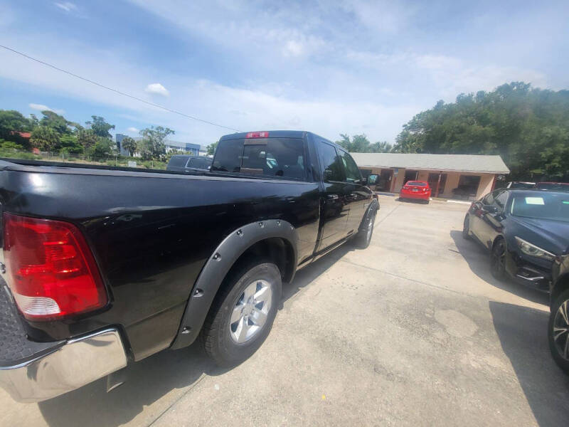 2017 RAM 1500 SLT